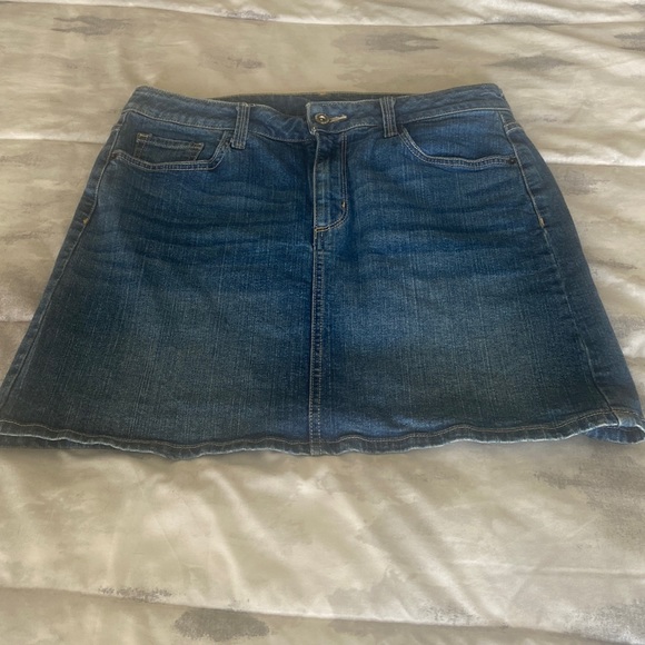 Arizona Jean Company Skirts Blue Jean Mini Skirt Size 7 With Front